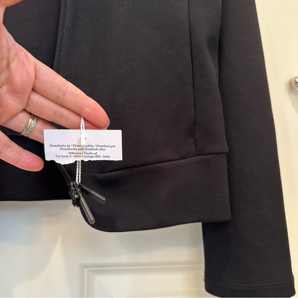 MaxMara Leisure Label-cut Black Outwear With Zipper Size: Medium US4/6 Spring - Picture 12 of 16